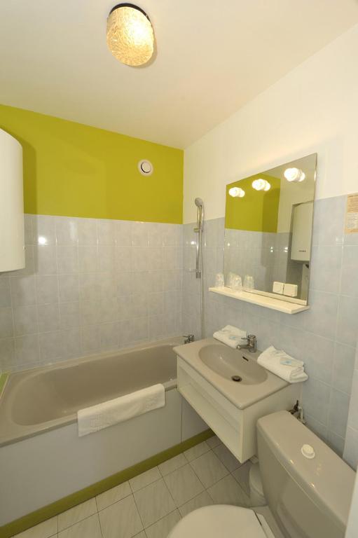 Le Compostelle Hotel Vézelay Quarto foto